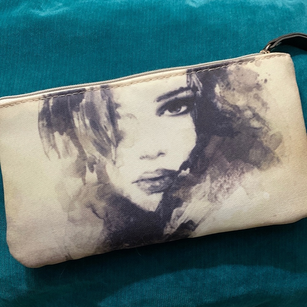 Accessory bag